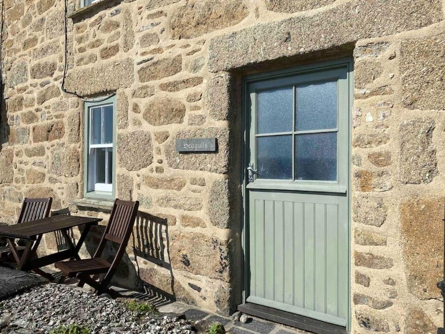 Seagulls Cottage, Touching Distance From Beach Mousehole Bagian luar foto