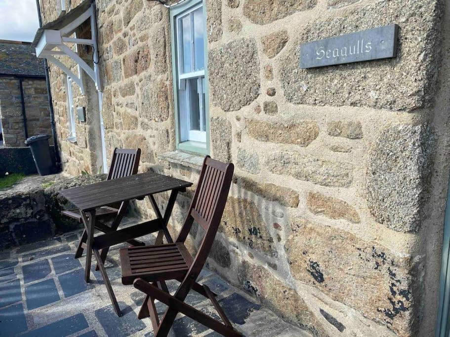 Seagulls Cottage, Touching Distance From Beach Mousehole Bagian luar foto