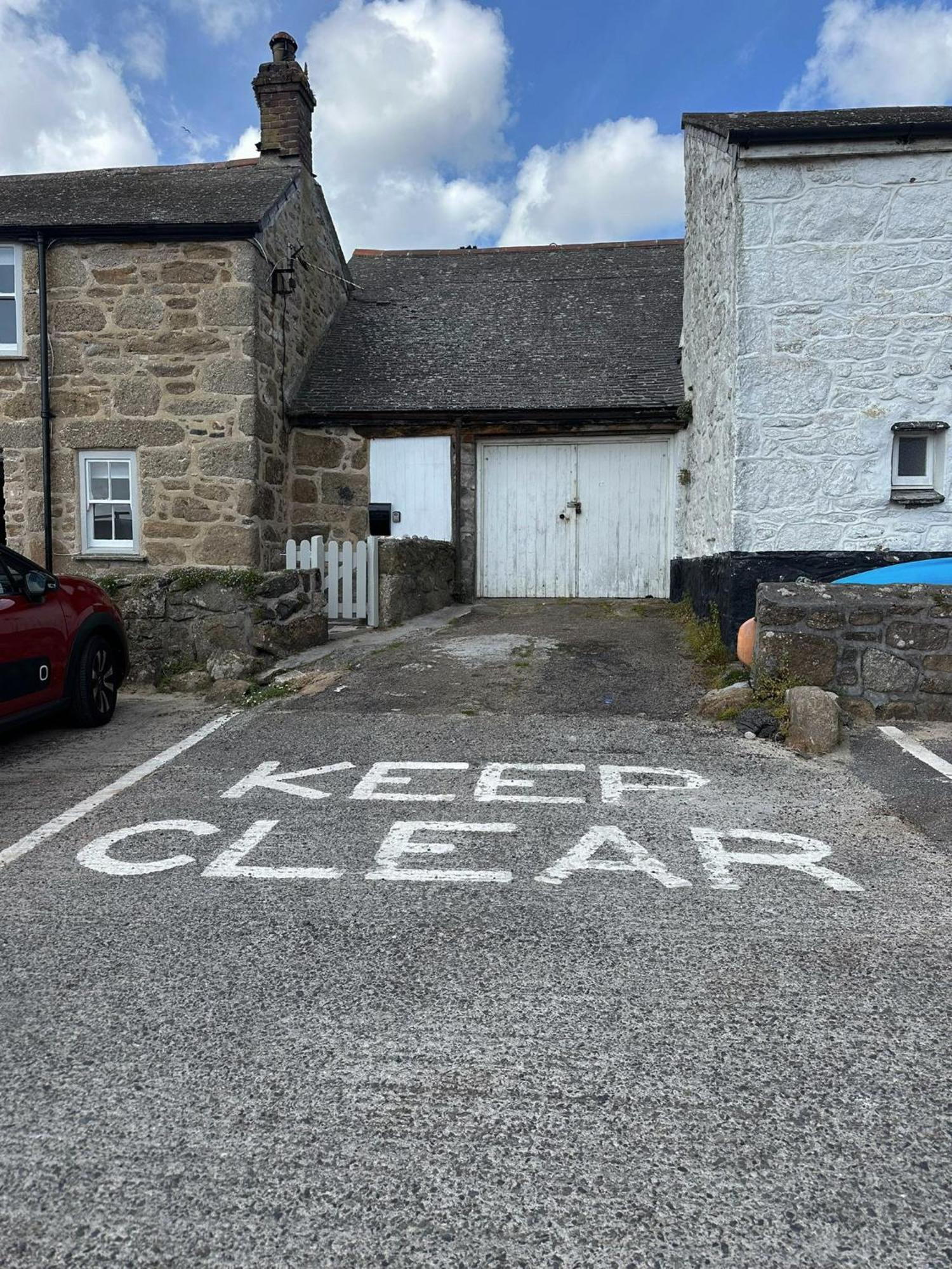 Seagulls Cottage, Touching Distance From Beach Mousehole Bagian luar foto