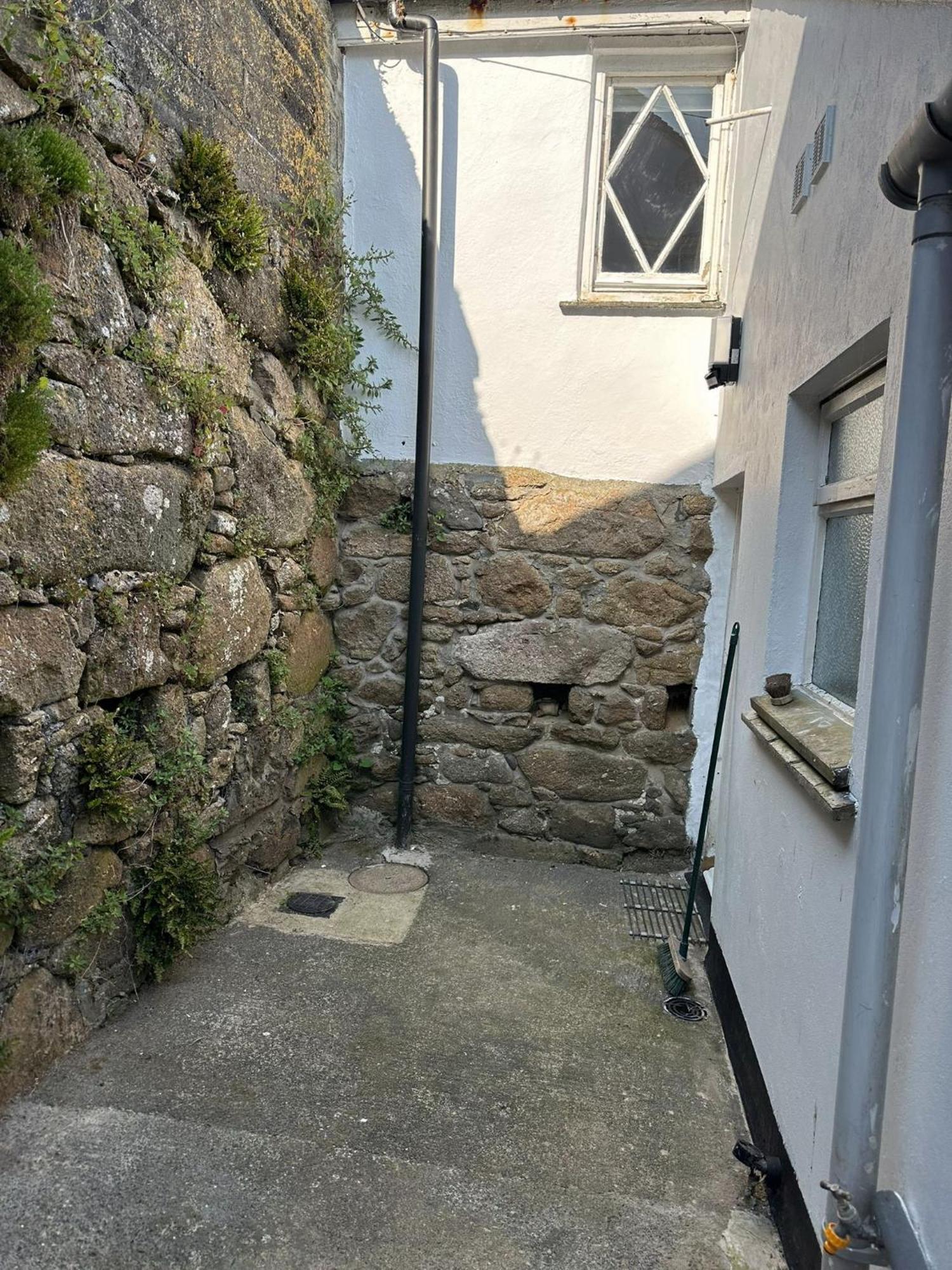 Seagulls Cottage, Touching Distance From Beach Mousehole Bagian luar foto